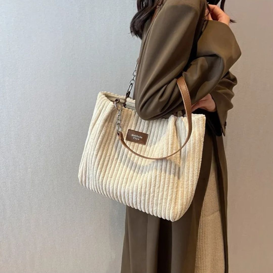 Yana | Stylische Schultertasche mit modernem Design