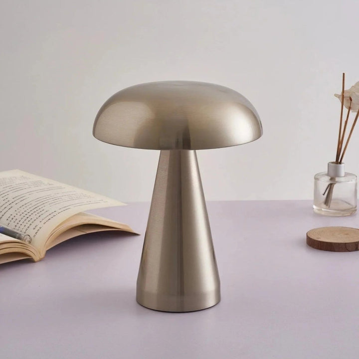 Alumis Tischlampe 5