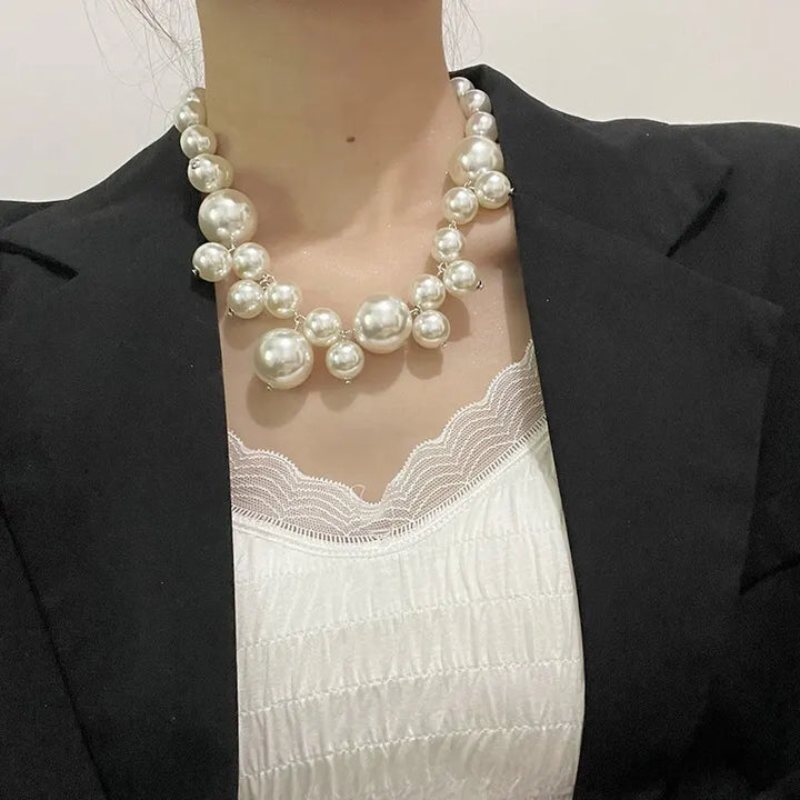 Liesel | Elegante Chunky Perlenkette mit Tropfendetail