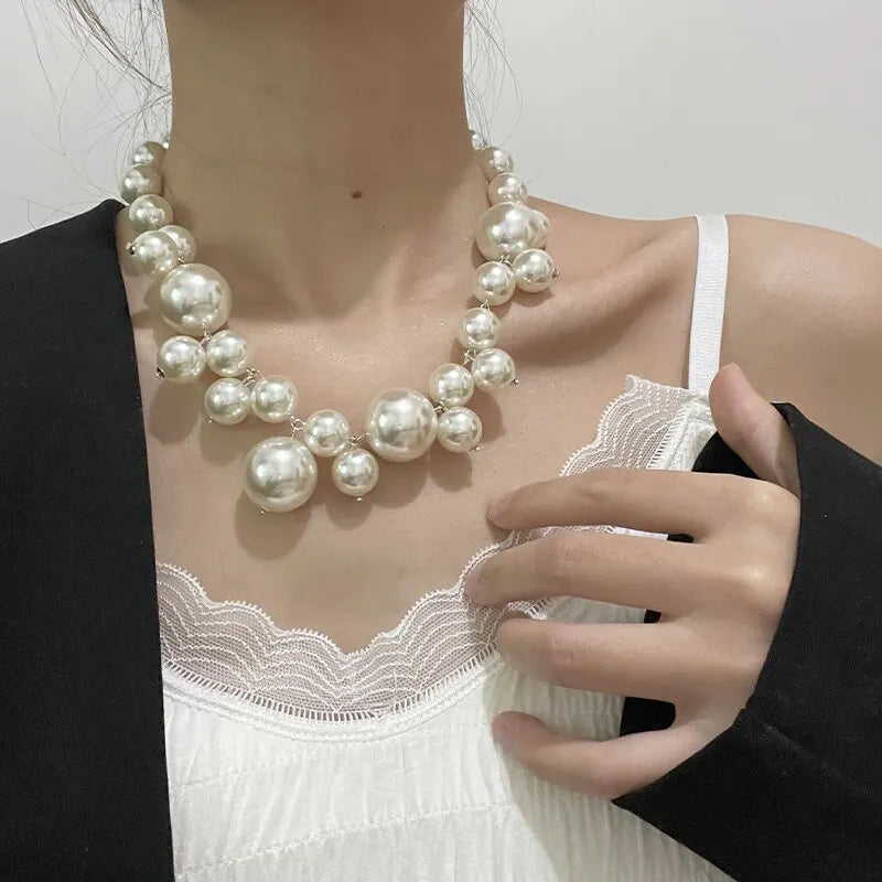 Liesel | Elegante Chunky Perlenkette mit Tropfendetail