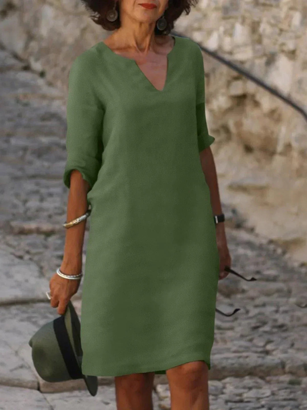 Elegantes Damenkleid mit V-Ausschnitt für stilvolle Anlässe und Alltag 2