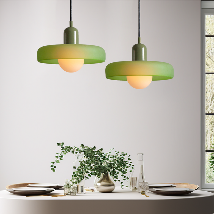 Farbenfrohe Pendelleuchte im Bauhaus-Stil – StiloGlas 11