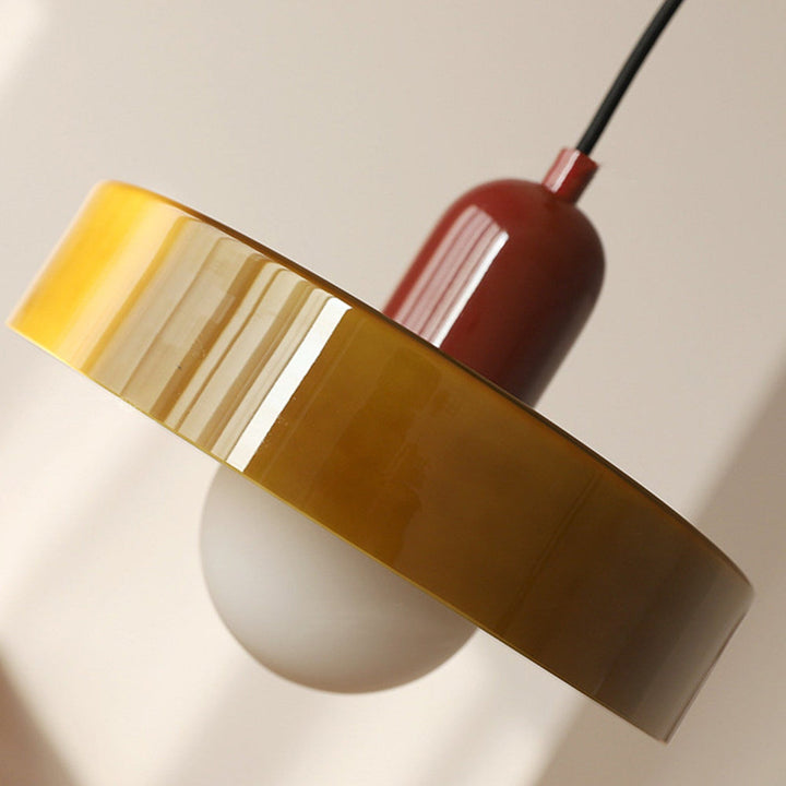 Farbenfrohe Pendelleuchte im Bauhaus-Stil – StiloGlas 3