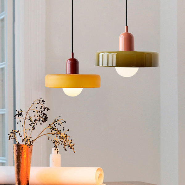 Farbenfrohe Pendelleuchte im Bauhaus-Stil – StiloGlas 5
