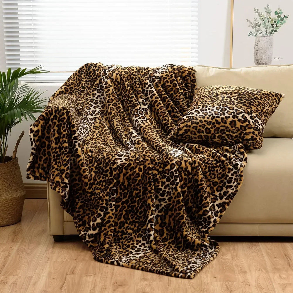 Fleecedecke LeoLuxe | Leopardenmuster | Superweich & Kuschelig | Flanell 1