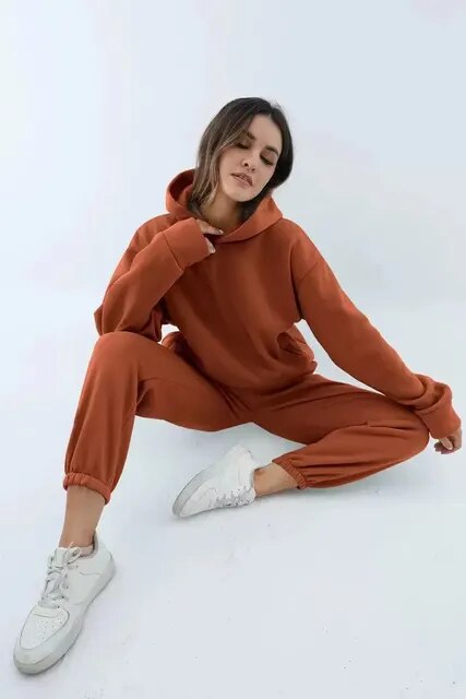 Clara | Gemütliches Damen-Sweatset mit Kapuze und Jogginghose