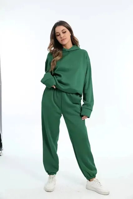 Clara | Gemütliches Damen-Sweatset mit Kapuze und Jogginghose