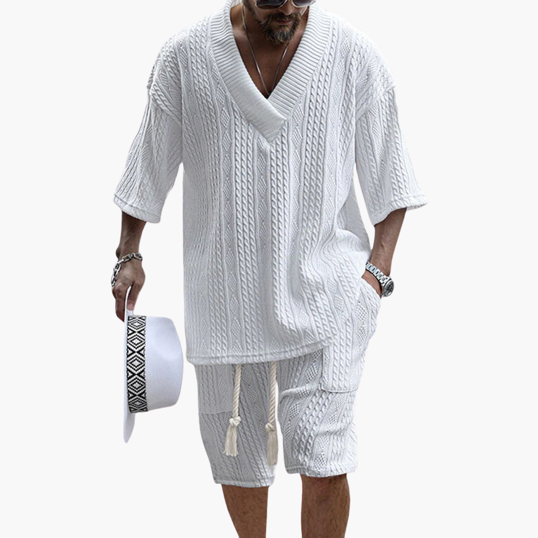 Luftiges Herren Sommer-Outfit mit Kurzarm-Hemd und Shorts für warme Tage, Bequem und Stylisch für Freizeit und Reisen 0
