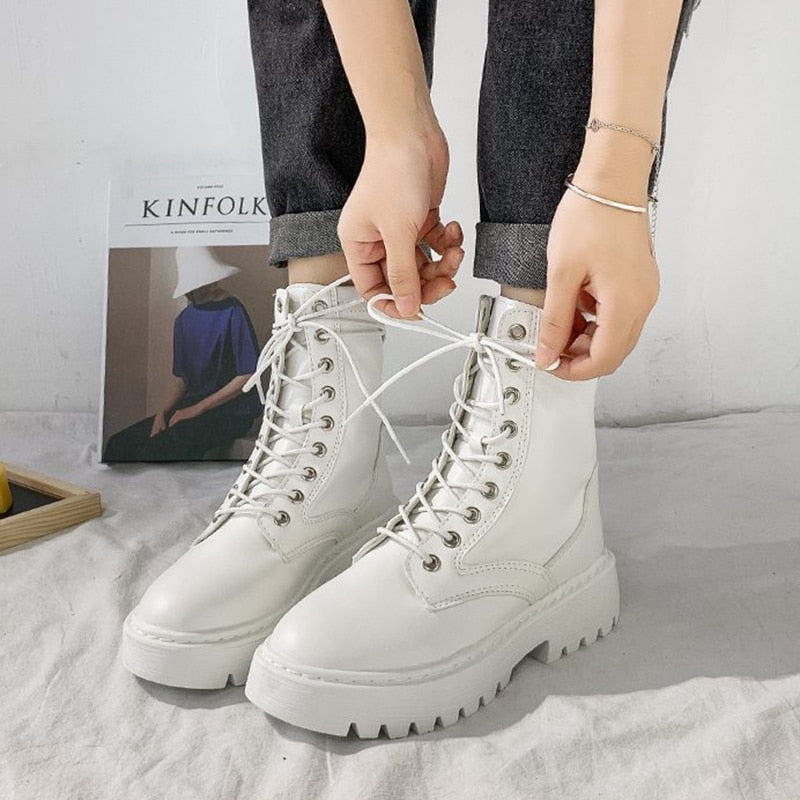 MarjoleinsBoots I Stiefel mit Schnürdetails für Damen 4