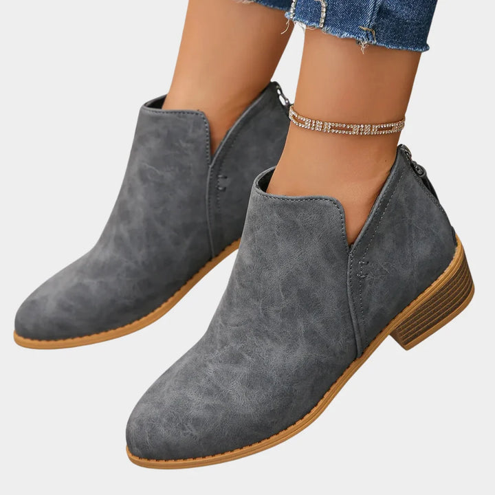 Oakley | Niedrige Absatz-Stiefeletten 10