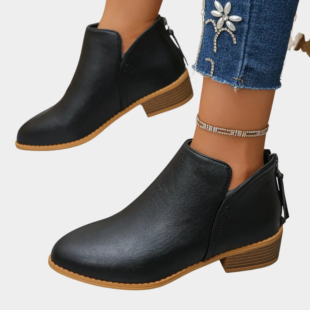 Oakley | Niedrige Absatz-Stiefeletten 2