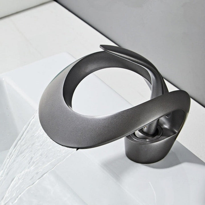  Badezimmerhahn - gebogenes Design mit schlankem Wasserfallausgang-5