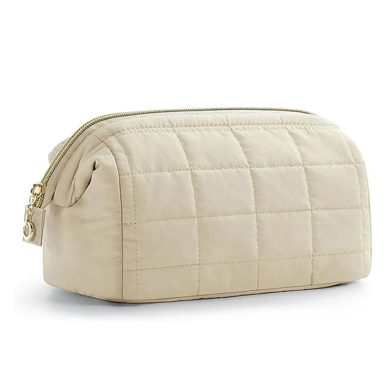 Louise | Elegante und geräumige weiche, gesteppten Kosmetiktasche