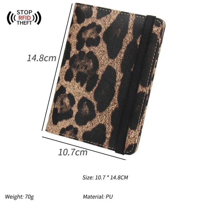 Carly | Leichter Reisepasshalter mit Leopardenmuster Reisebrieftasche