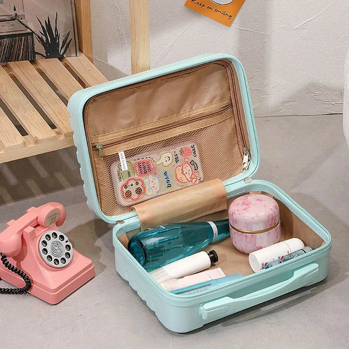 Salma | Strapazierfähige Hartschalen-Reise- kosmetiktasche