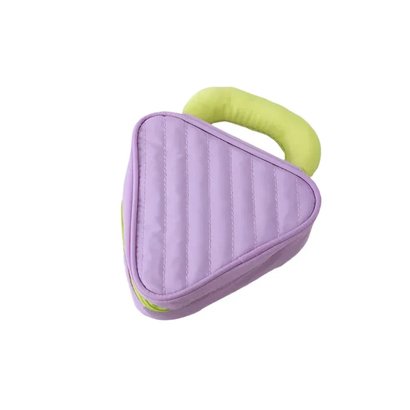 Bailee | Kosmetiktasche mit Farbkontrast im Dreiecksdesign