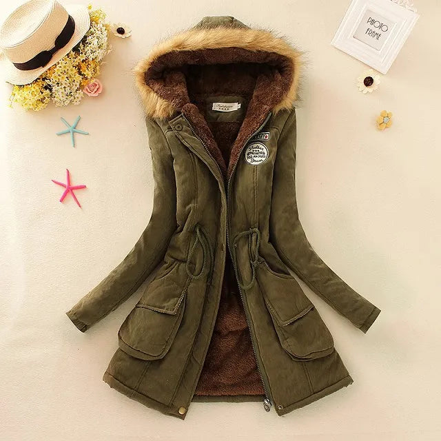 HILDE | Warme Gefütterte Winterjacke mit Kapuze für Damen