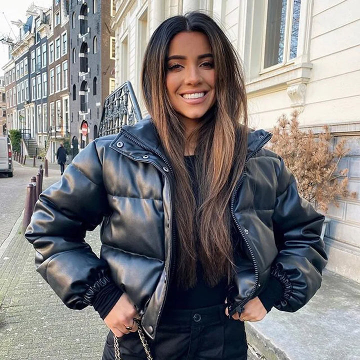 NIENKE | Kurze Dicke Winterjacke mit Hohem Kragen