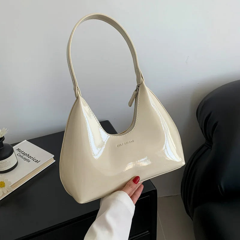 HARRIET | Wasserdichte Hobo-Tasche