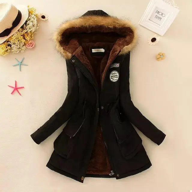 HILDE | Warme Gefütterte Winterjacke mit Kapuze für Damen