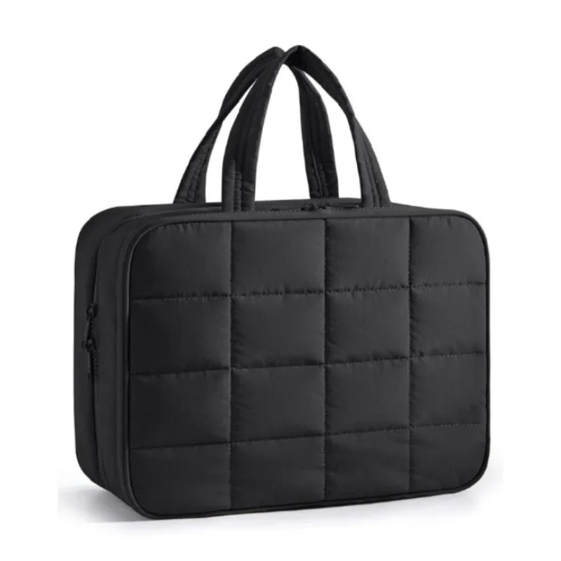 Kenia | Reisekosmetiktasche mit Makeup- und Toilettenartikeln sowie Schmuckorganisator