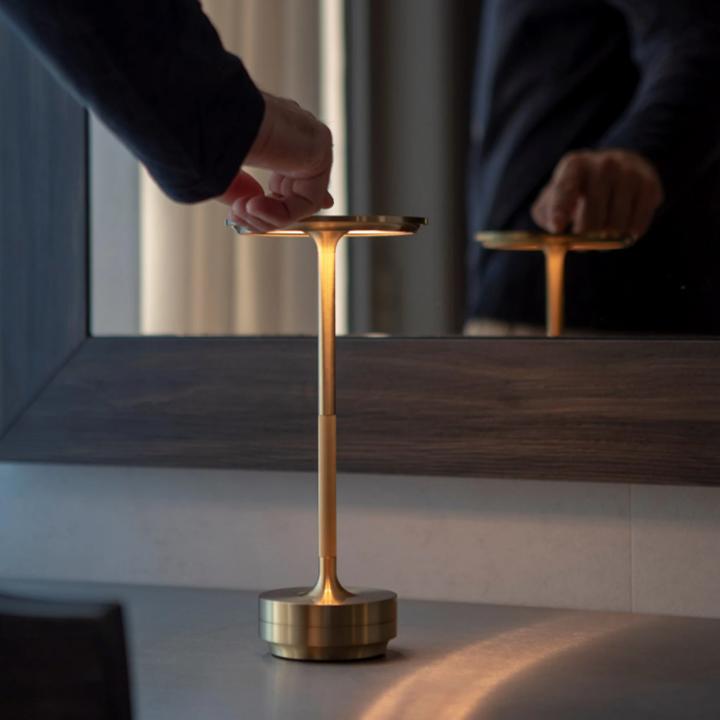 Tragbare kabellose Tischlampe - Einstellbare Lichtintensität 8