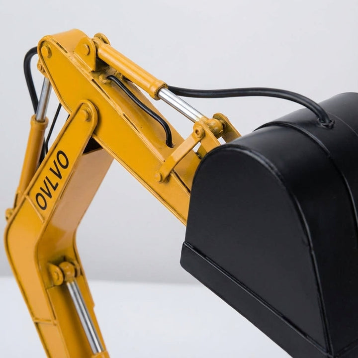 Verspielte Bagger-Tischlampe - Excavora 2