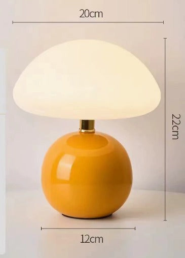 Französische Creme-Pilzlampe