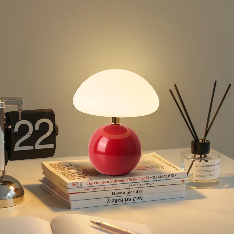Französische Creme-Pilzlampe