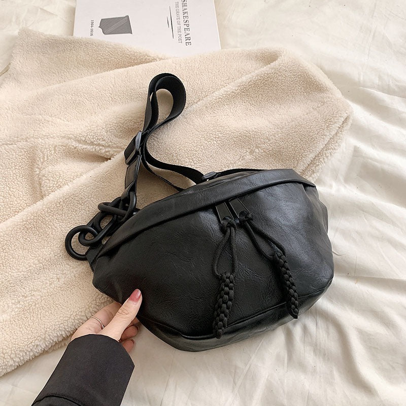 Amara | Minimalistische Kette PU-Leder Crossbody Bauchtasche