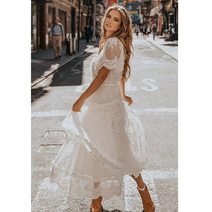 Annika | Elegantes Maxikleid mit V-Ausschnitt und Blumenspitze