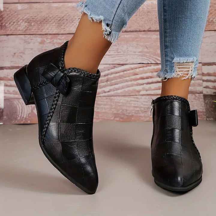 Elma | Elegante Damenstiefeletten mit niedrigem Absatz
