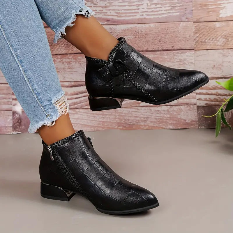 Elma | Elegante Damenstiefeletten mit niedrigem Absatz